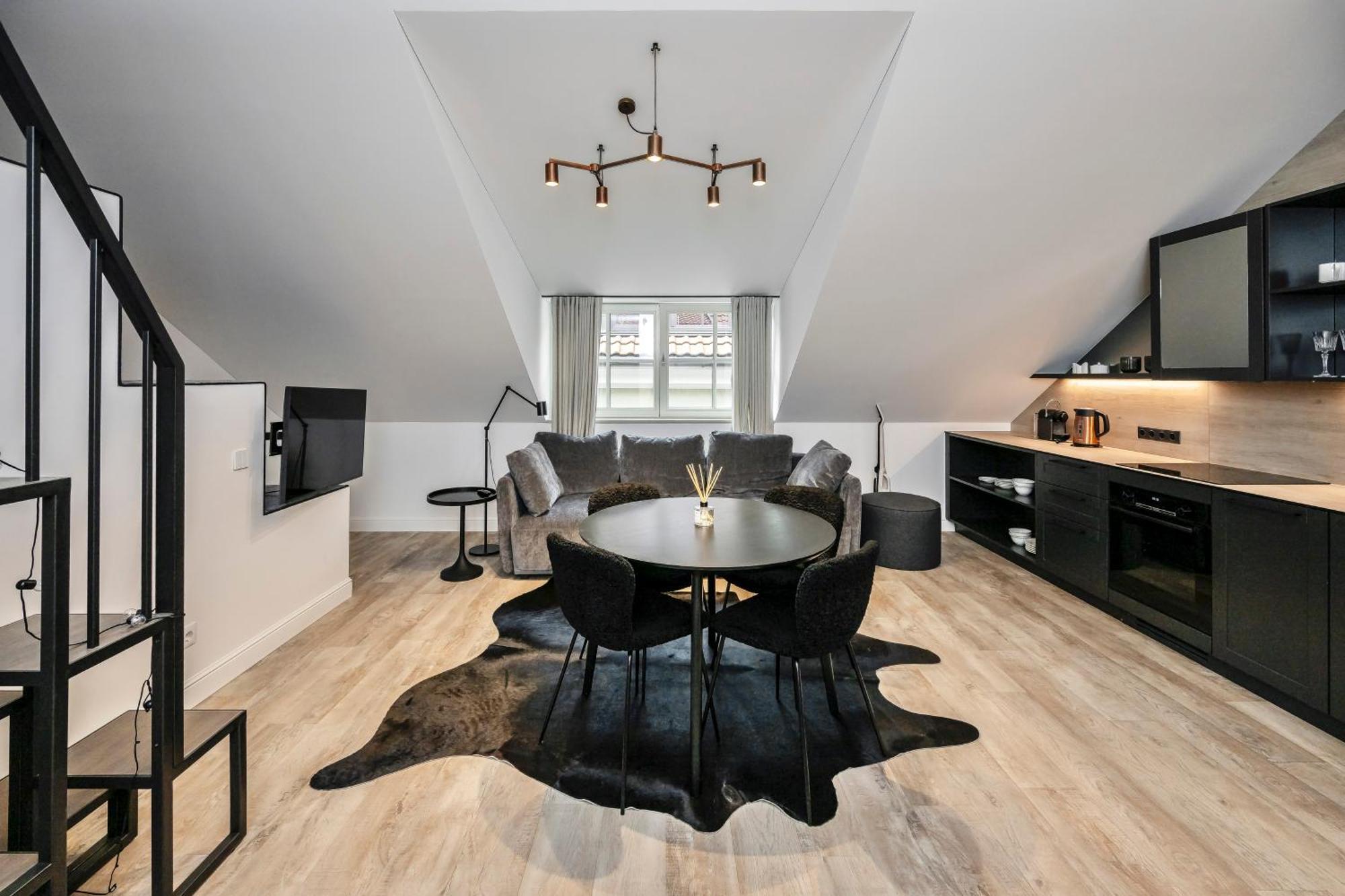 Artsy Exclusive Old Town Residence Gallery Walk Вильнюс Экстерьер фото