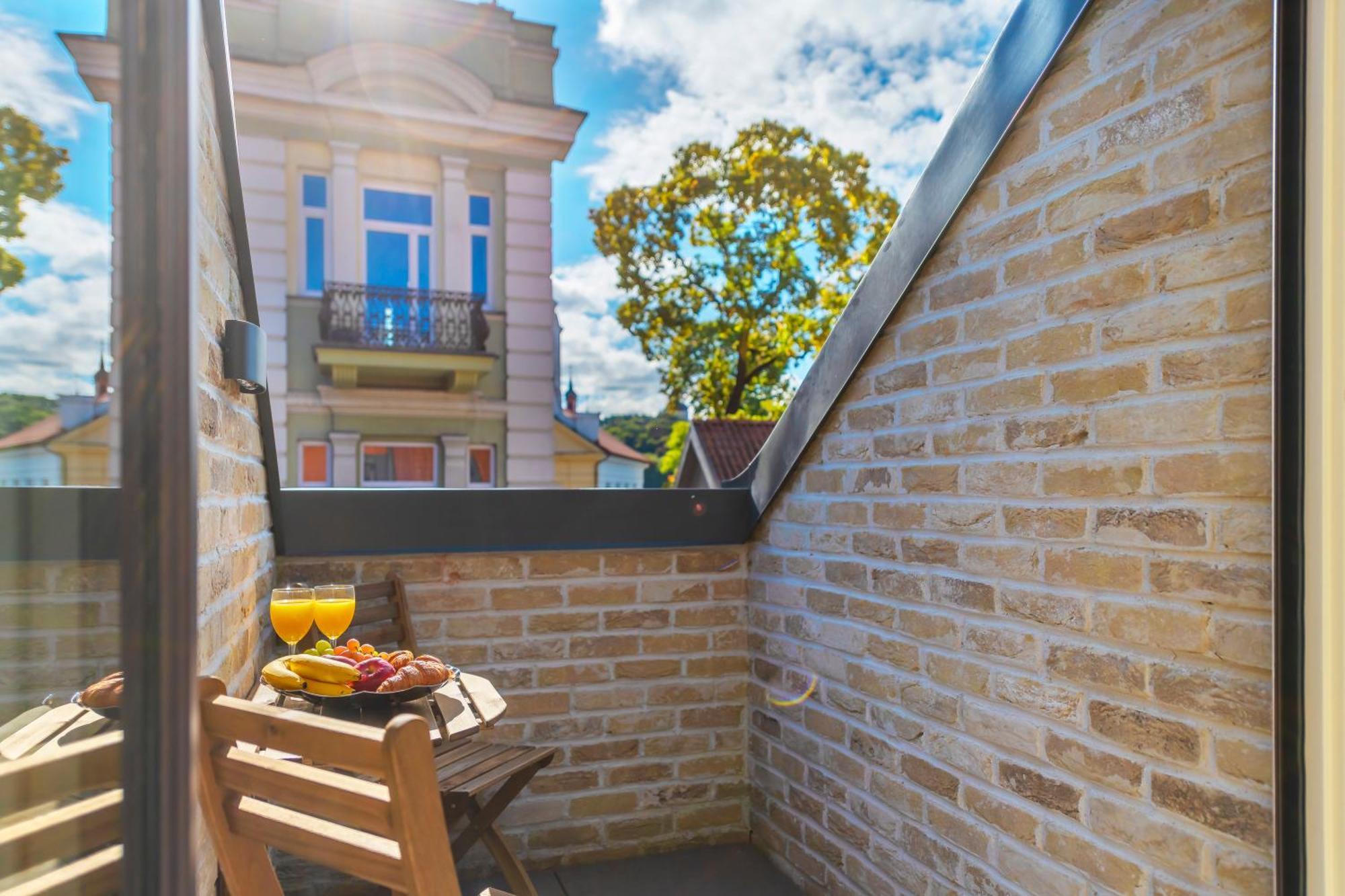 Artsy Exclusive Old Town Residence Gallery Walk Вильнюс Экстерьер фото